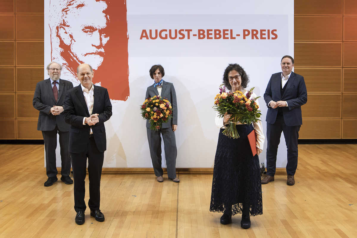 Foto: Wolfgang Thierse, Olaf Scholz, Jutta Allmendinger, Susan Neiman und Carsten Brosda