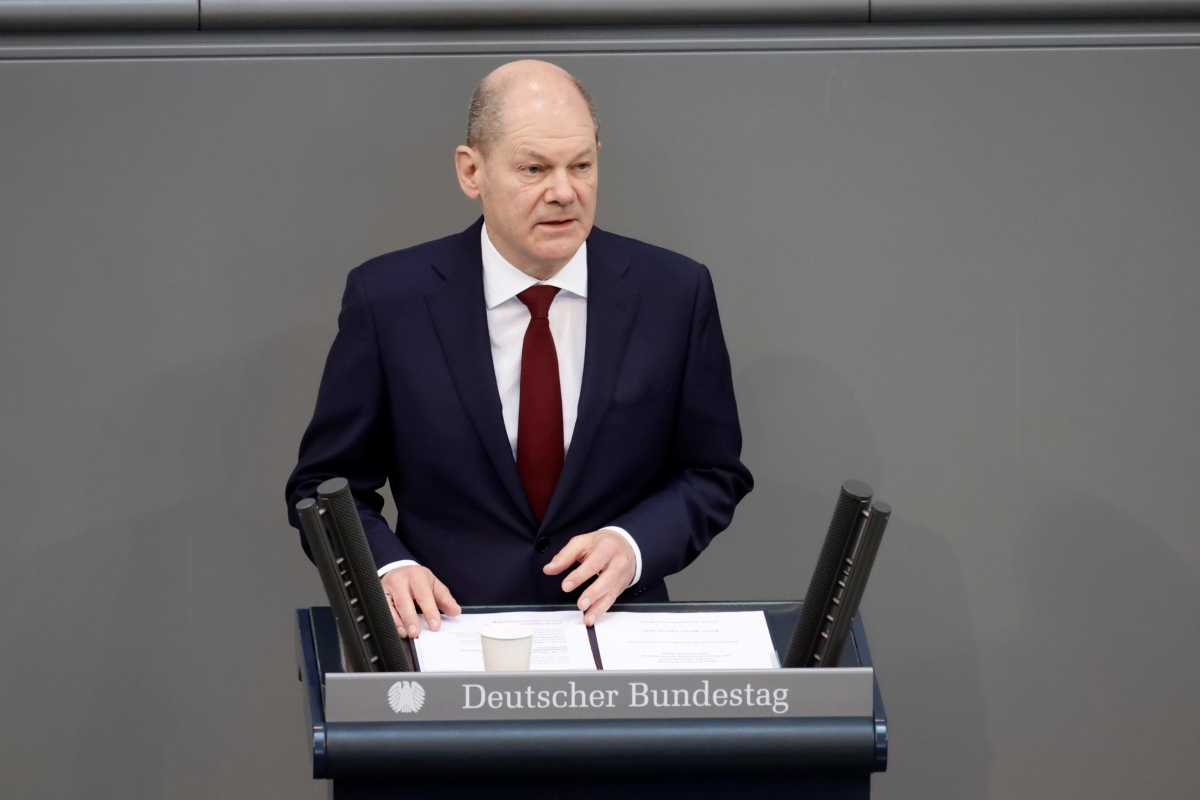 Foto: Olaf Scholz hält im Bundestag eine Rede