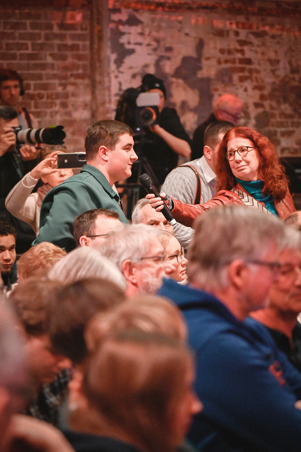 Foto: Publikum bei einer Veranstaltung in Lübeck